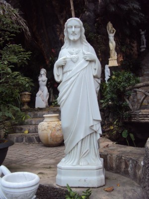 Tượng chúa - Điêu Khắc Đá Mỹ Nghệ Đà Nẵng - Công Ty Cổ Phần Đá Mỹ Nghệ Đà Nẵng