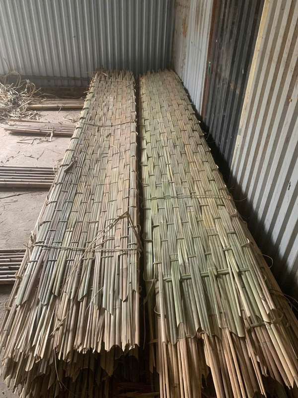 Phên nứa - Cọc Tre Lộc Phát - Công Ty TNHH Thương Mại Và Dịch Vụ Forbigsu Việt Nam