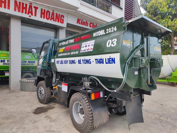 Xe gắn trên ô tô công trình
