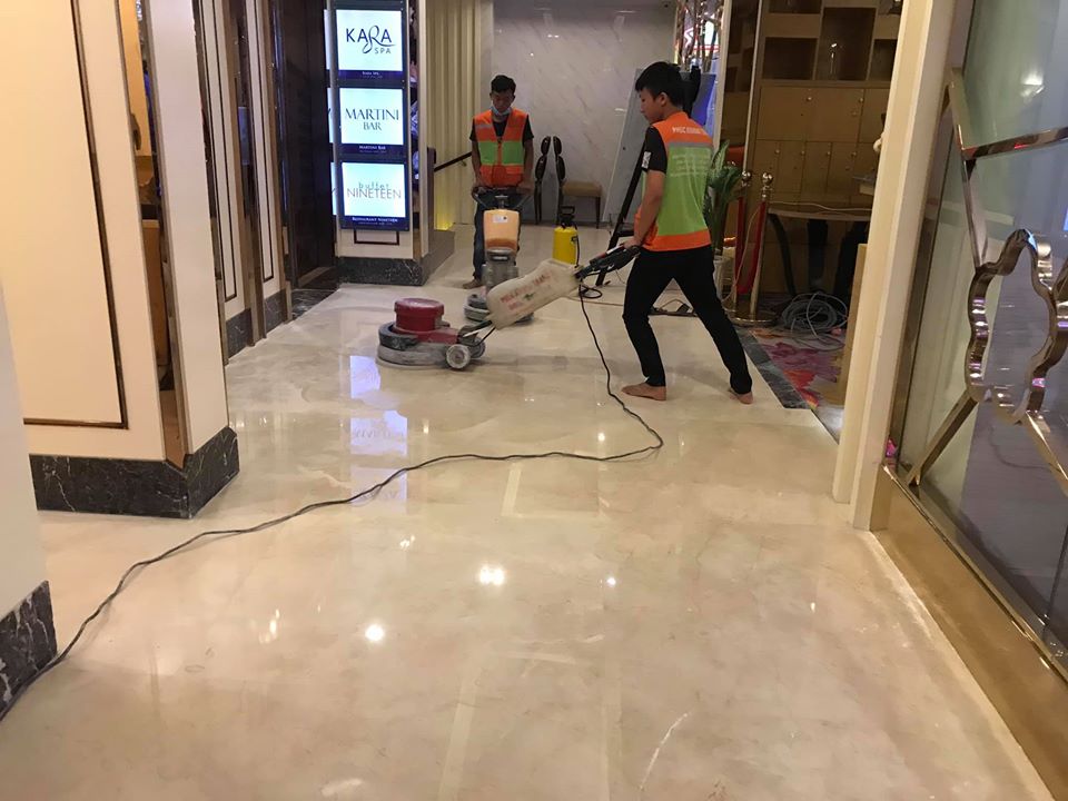 Thi công đánh bóng sàn - Thi Công Sơn Phúc Khang Trang - Công Ty TNHH Xây Dựng Thương Mại Dịch Vụ Phúc Khang Trang