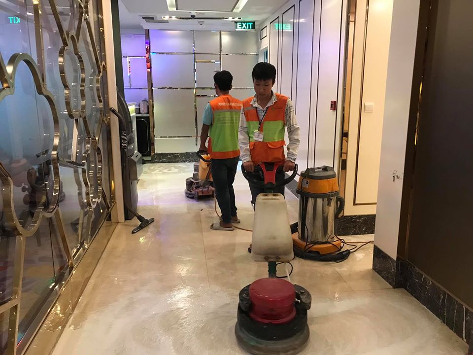 Thi công đánh bóng sàn - Thi Công Sơn Phúc Khang Trang - Công Ty TNHH Xây Dựng Thương Mại Dịch Vụ Phúc Khang Trang