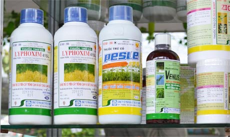 Màng seal bảo vệ thực vật cho chai HDPE