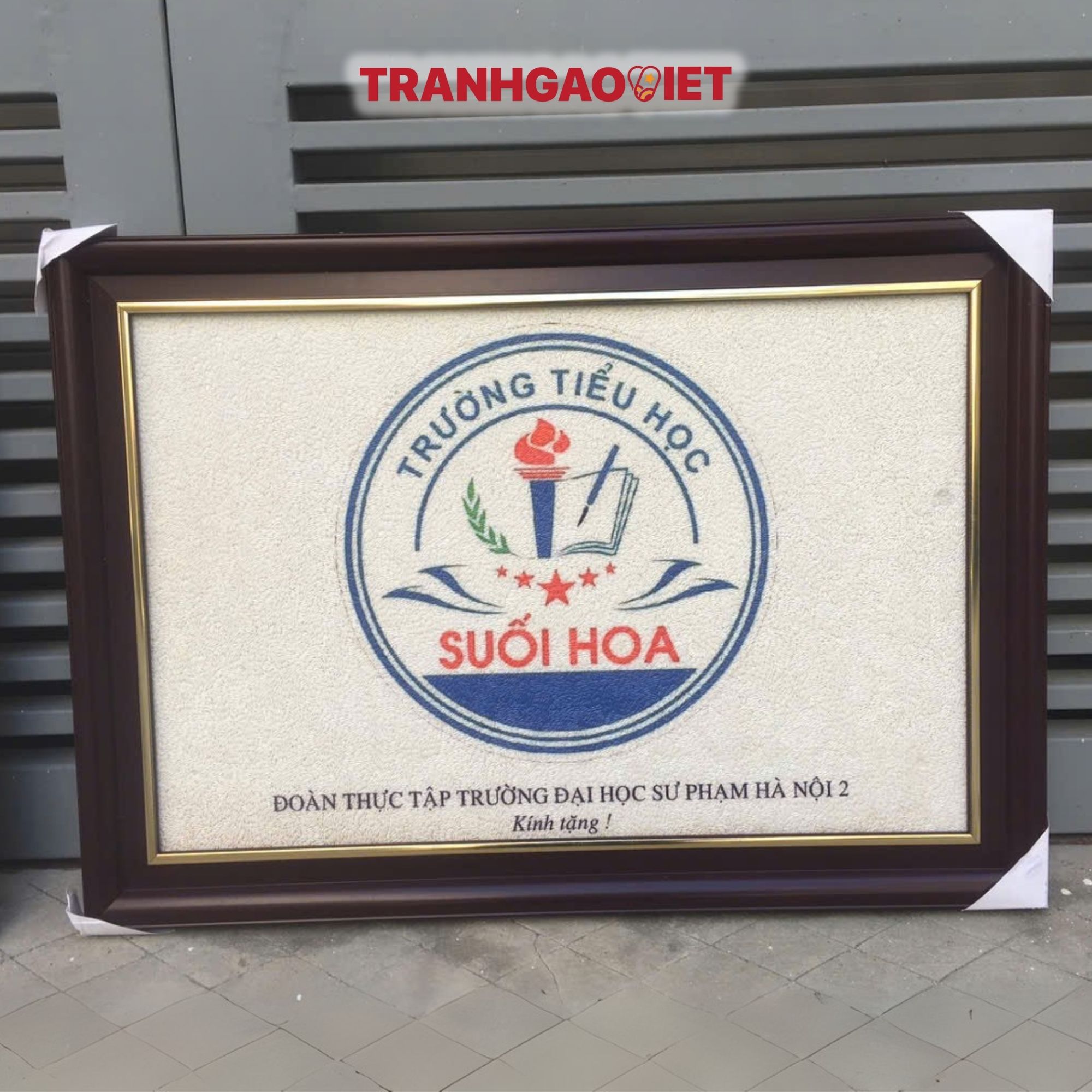 Tranh gạo logo trường tiểu học Suối Hoa - Tranh Gạo Việt - Công Ty TNHH Sản Xuất Và Thương Mại Tranh Đại Việt