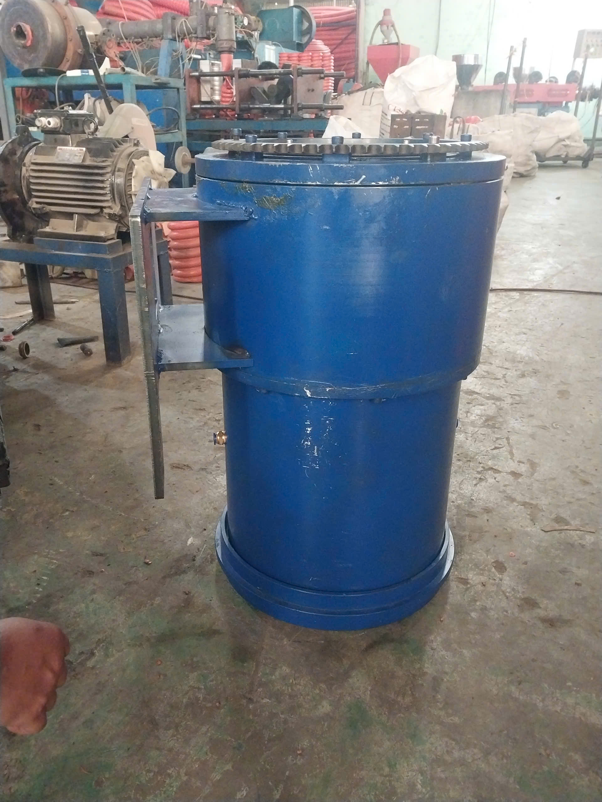 Khuôn ống xoắn nhựa