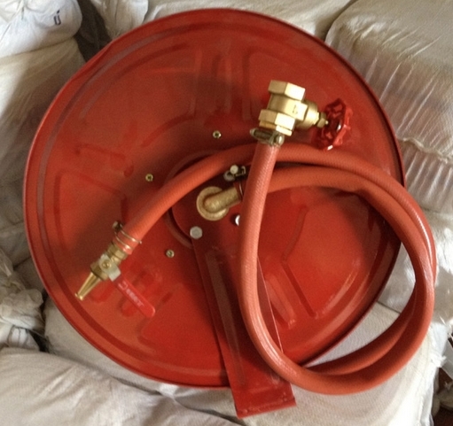 Cuộn vòi chữa cháy