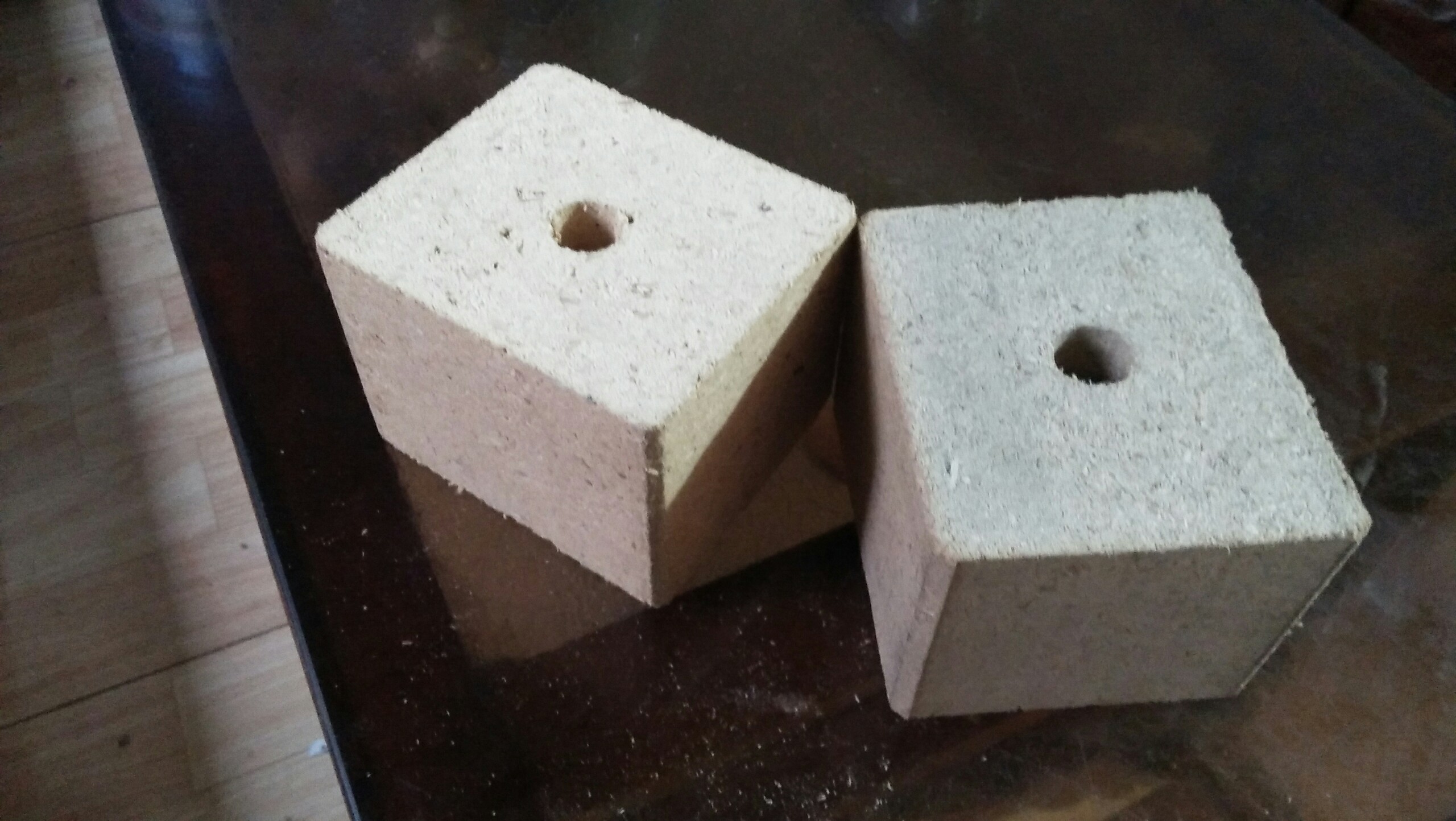 Chân đế Pallet