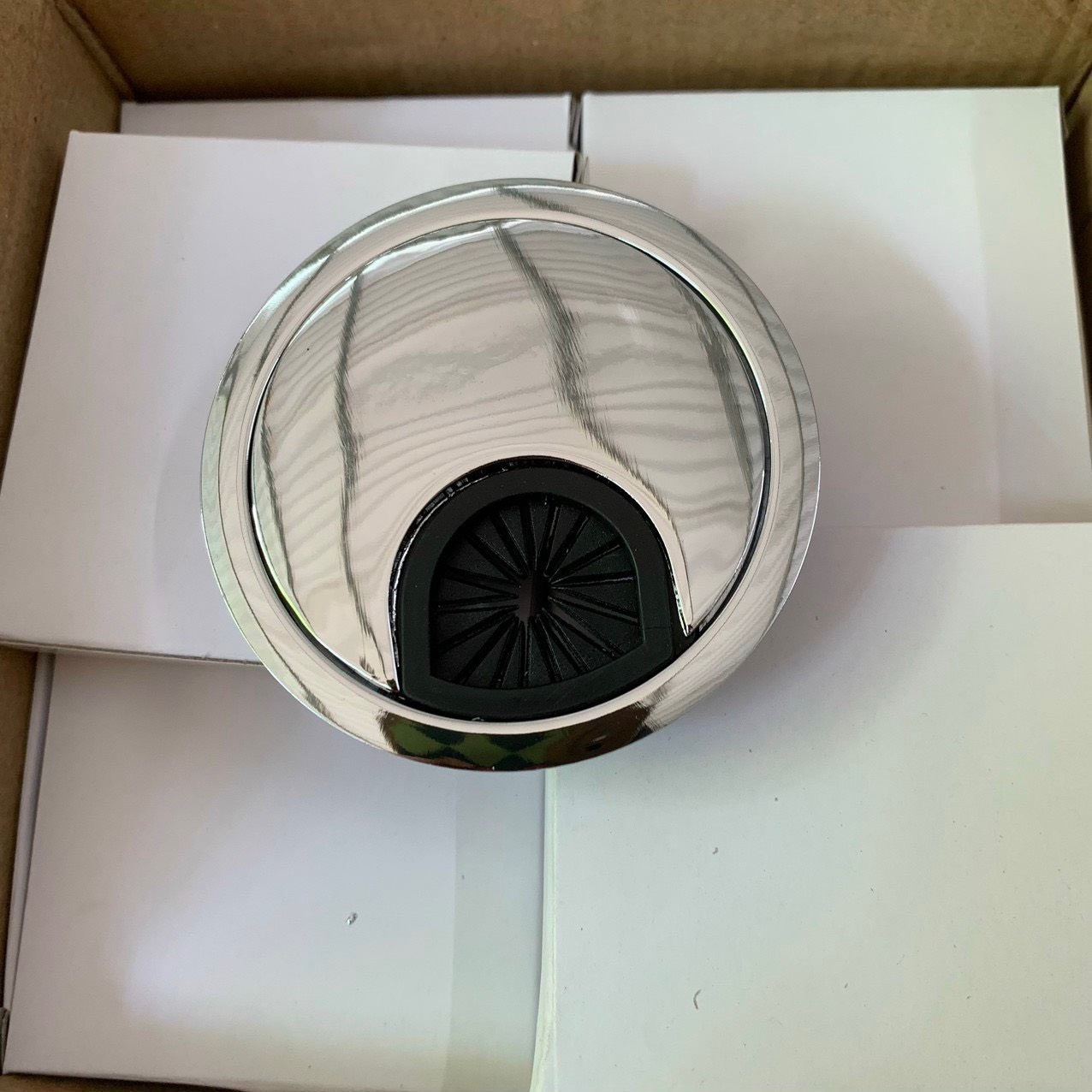 Nắp chụp kim loại chrome 50-50mm