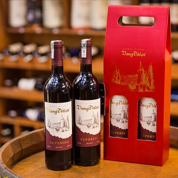 In túi giấy đựng rượu