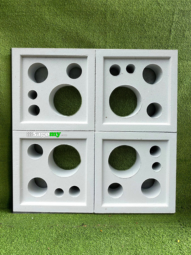 Gạch bông gió hình chân chó