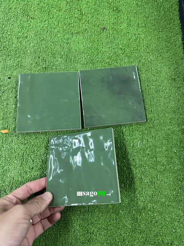 Gạch thẻ vuông màu xanh lá bóng gợn 12x12cm