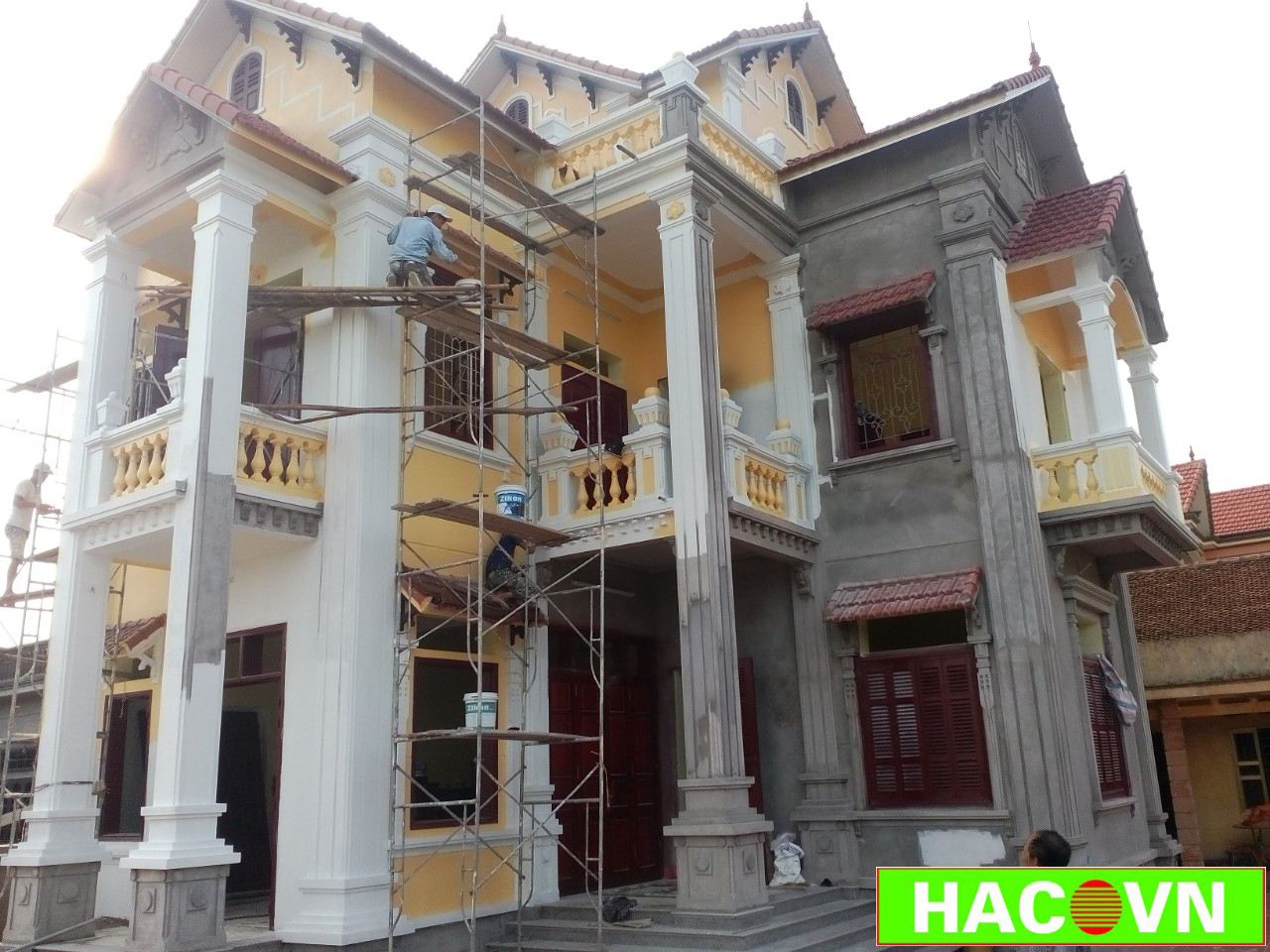 Biệt thự 2 tầng tân cổ điển - Sơn Zikon - Công Ty Cổ Phần HaCo Việt Nam
