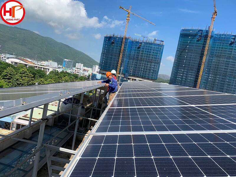 Thi công hệ thống điện năng lượng mặt trời - Nhà Thầu Cơ Điện Hoàng Phát - Công Ty TNHH Kỹ Thuật - Công Nghệ Hoàng Phát