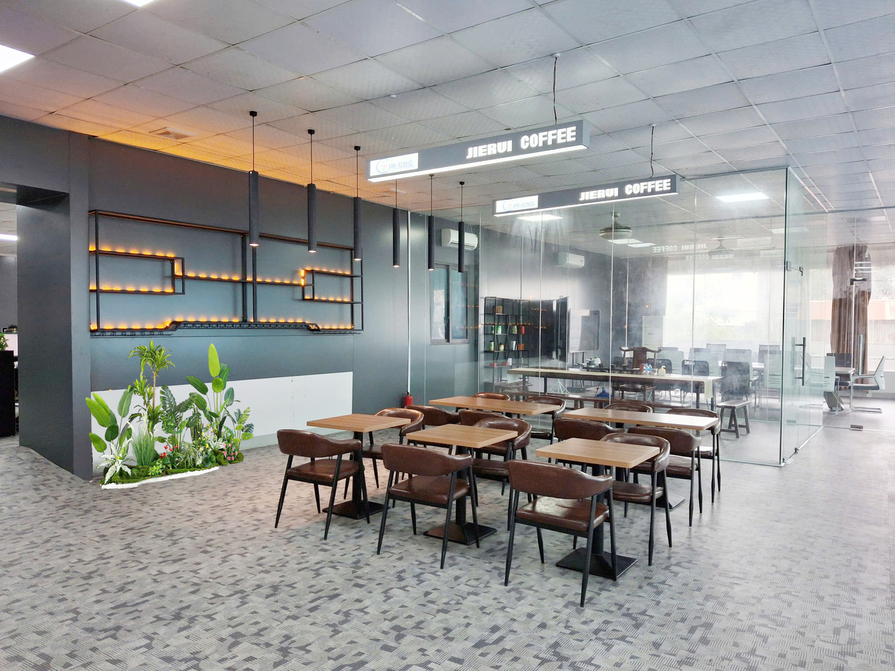  - Công Ty TNHH Máy Cơ Khí JIERUI Việt Nam