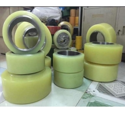 Bánh xe nâng - Xe Nâng Phúc Minh - Công Ty TNHH Thương Mại Dịch Vụ Kỹ Thuật Xe Nâng Phúc Minh