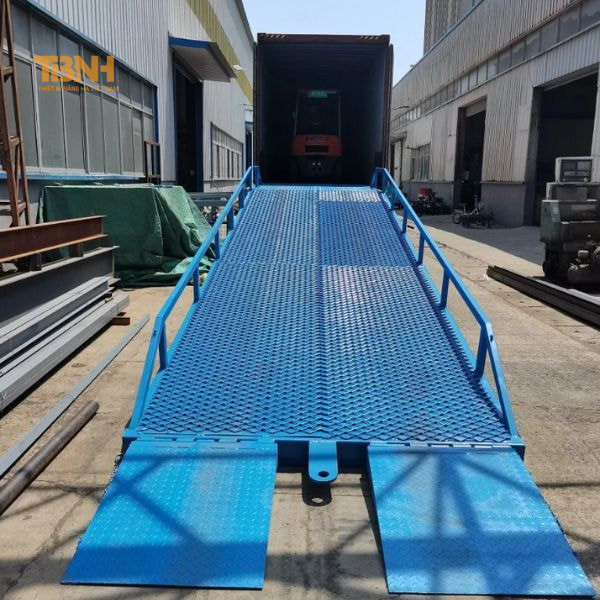 Cầu dẫn thủy lực 8 tấn