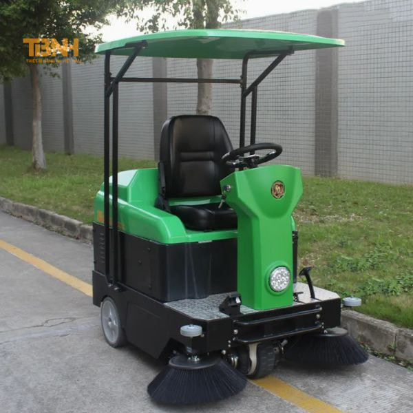 Máy quét rác ngồi lái, bề rộng làm sạch 1300-1500mm