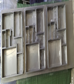 Gia công khay đồ chơi