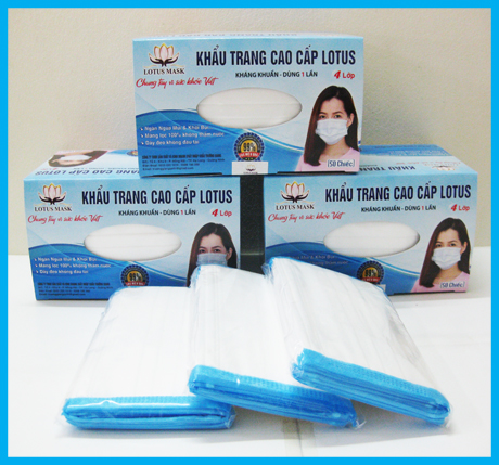 Khẩu trang Lotus kháng khuẩn trắng 4 lớp (50 cái) - Khẩu Trang Y tế Lotus - Công Ty TNHH Sản Xuất Và Kinh Doanh XNK Trường Giang