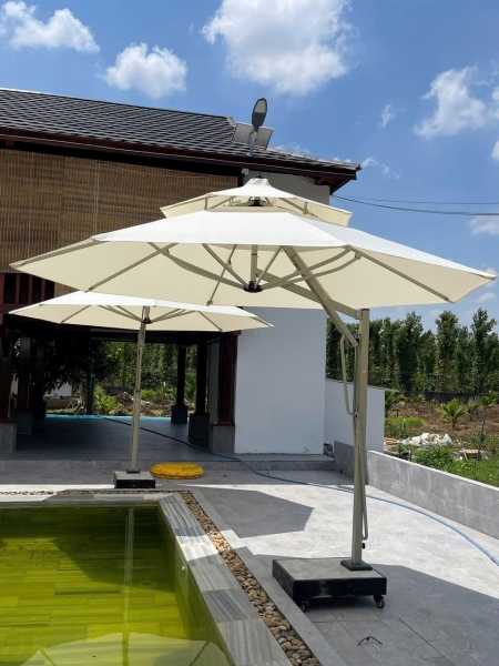 Dù tròn lệch tâm hai tầng - Công Ty Cổ Phần Dù Che Minh Long