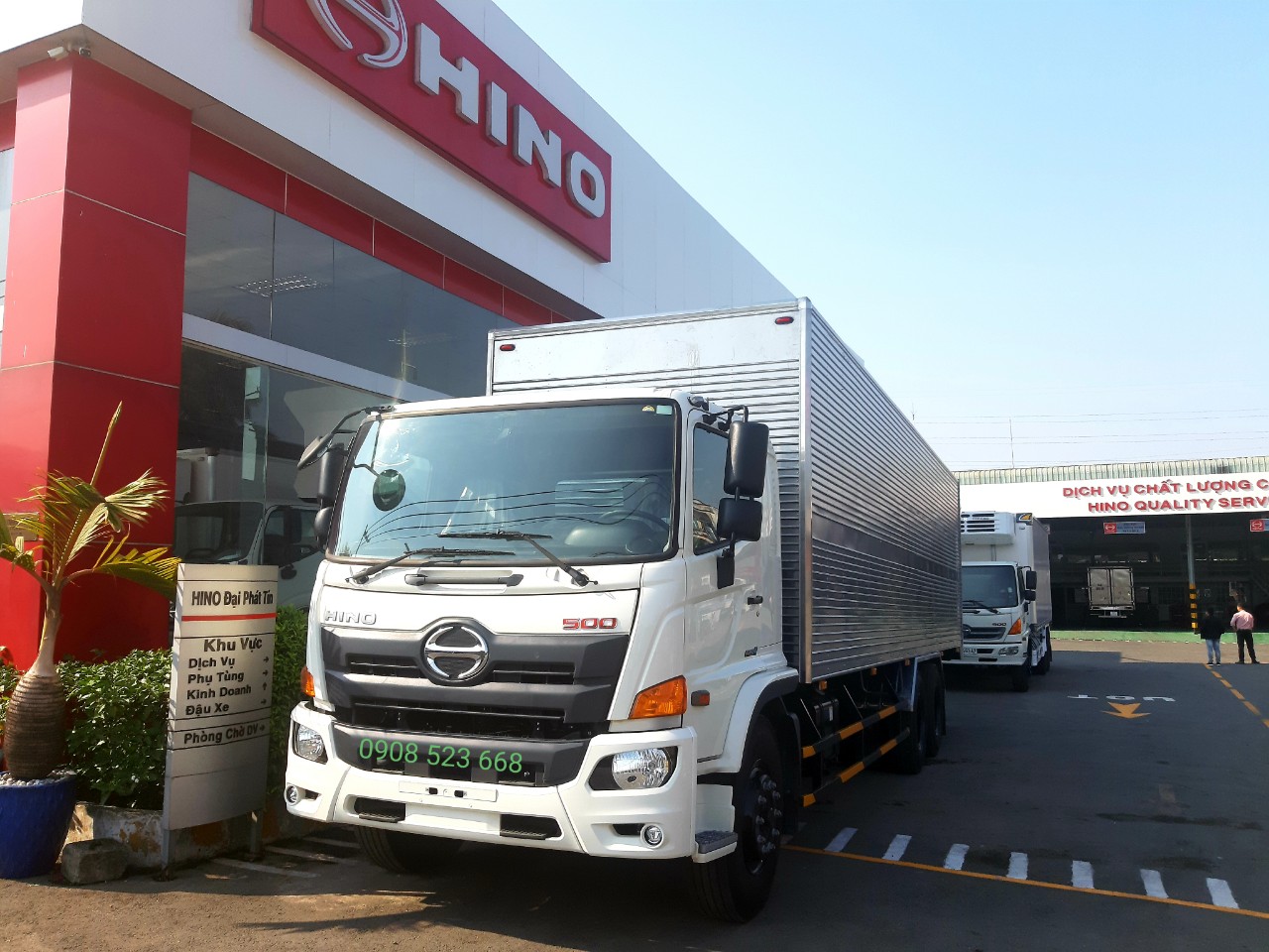 Xe tải HINO - Công Ty TNHH Đại Phát Tín