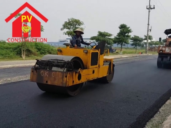 Thi công mặt bằng đường nhựa