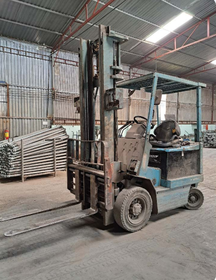 Xe nâng điện