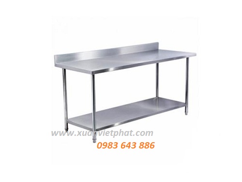 Bàn inox có giá dưới, có thành sau