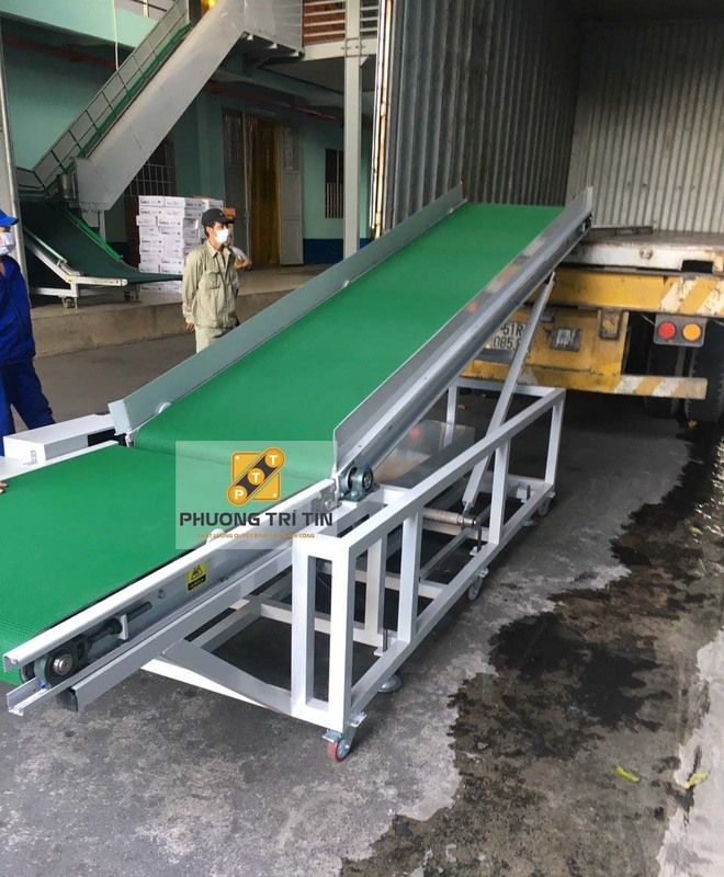 Băng tải nâng hạ Belt PVC - Băng Tải Phương Trí Tín - Công Ty TNHH Cơ Khí Chế Tạo Phương Trí Tín