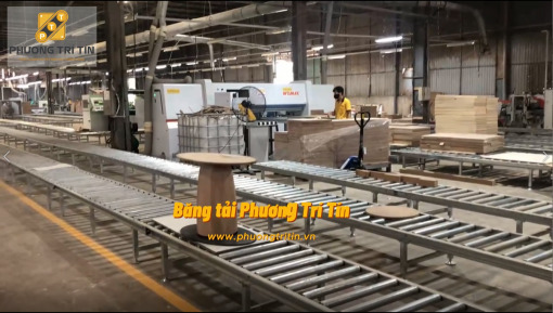Hệ thống bàn con lăn tự do tại nhà máy gỗ Bình Dương - Băng Tải Phương Trí Tín - Công Ty TNHH Cơ Khí Chế Tạo Phương Trí Tín