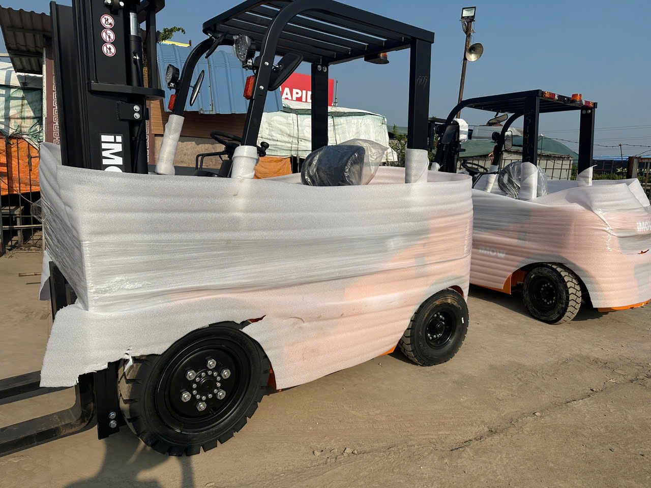 Xe nâng hàng mẫu mới