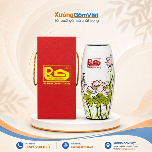 Lọ hoa gốm sứ in logo Rach Gam Cooporative