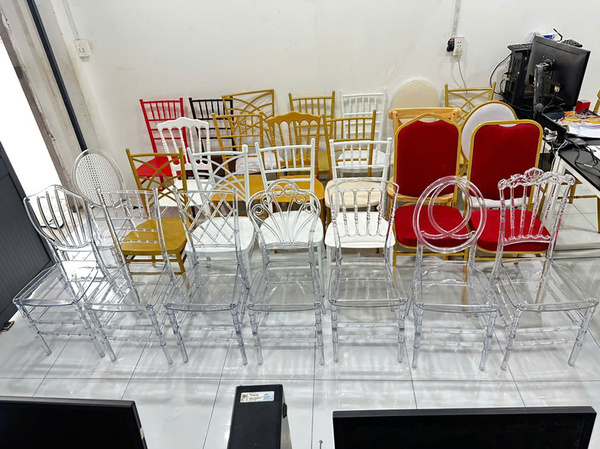 Bộ 3 ghế trong suốt lắp ráp nhập khẩu Trung Quốc cao cấp - Bàn Ghế Nội thất XCOM - Công Ty TNHH XCOM