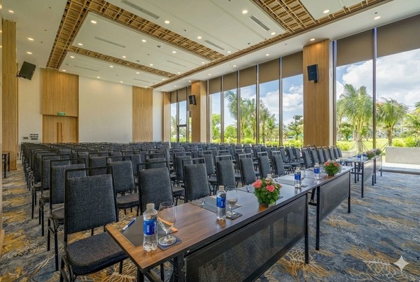 Ghế hội nghị sản xuất theo yêu cầu - Bàn Ghế Nội thất XCOM - Công Ty TNHH XCOM