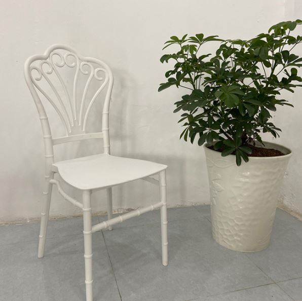 Ghế vương miện nhựa - Bàn Ghế Nội thất XCOM - Công Ty TNHH XCOM