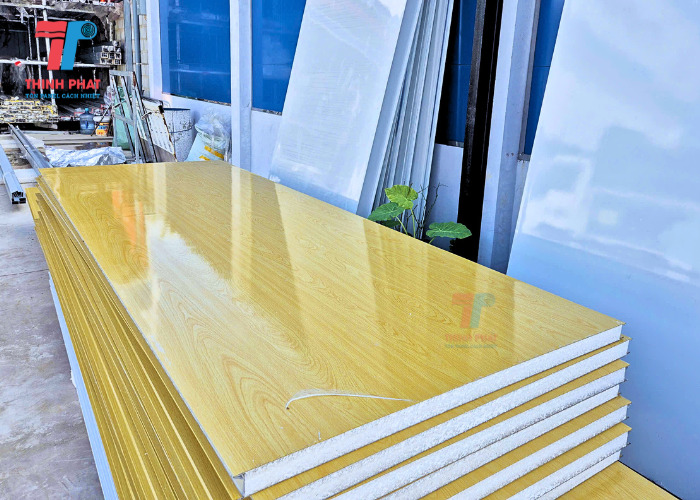 Panel EPS vân gỗ - Cách Nhiệt Thịnh Phát - Công Ty TNHH Cách Nhiệt Thịnh Phát