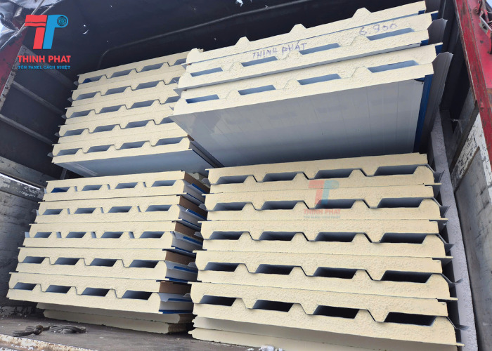 Panel PU mái - Cách Nhiệt Thịnh Phát - Công Ty TNHH Cách Nhiệt Thịnh Phát