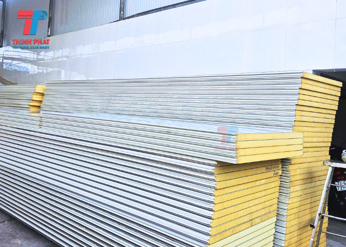 Vách Panel PU - Cách Nhiệt Thịnh Phát - Công Ty TNHH Cách Nhiệt Thịnh Phát