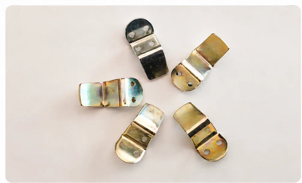 Chi tiết dập mạ màu