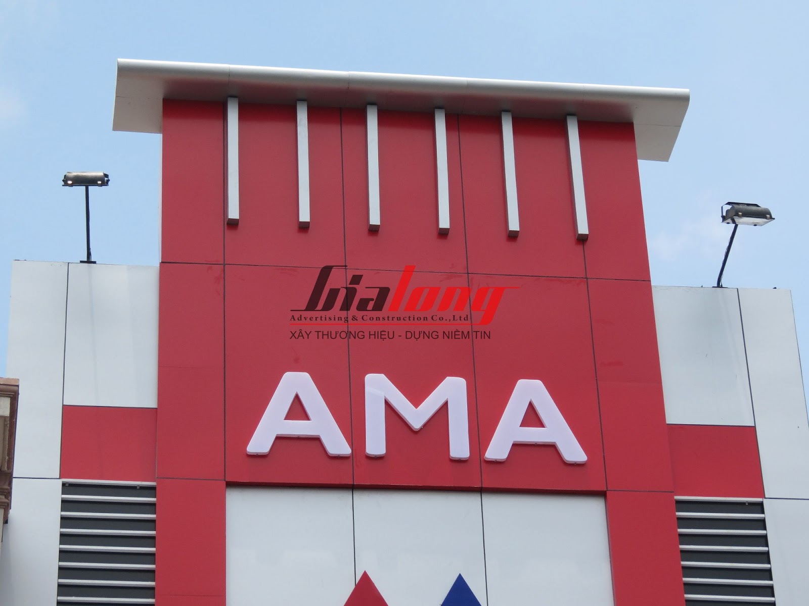 Mặt dựng Aluminium