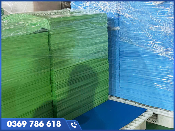 Tấm nhựa chống cháy