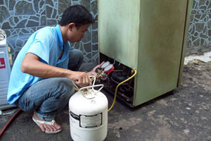 Bơm gas tủ lạnh - Trung Tâm Điện Lạnh Thắng Phát