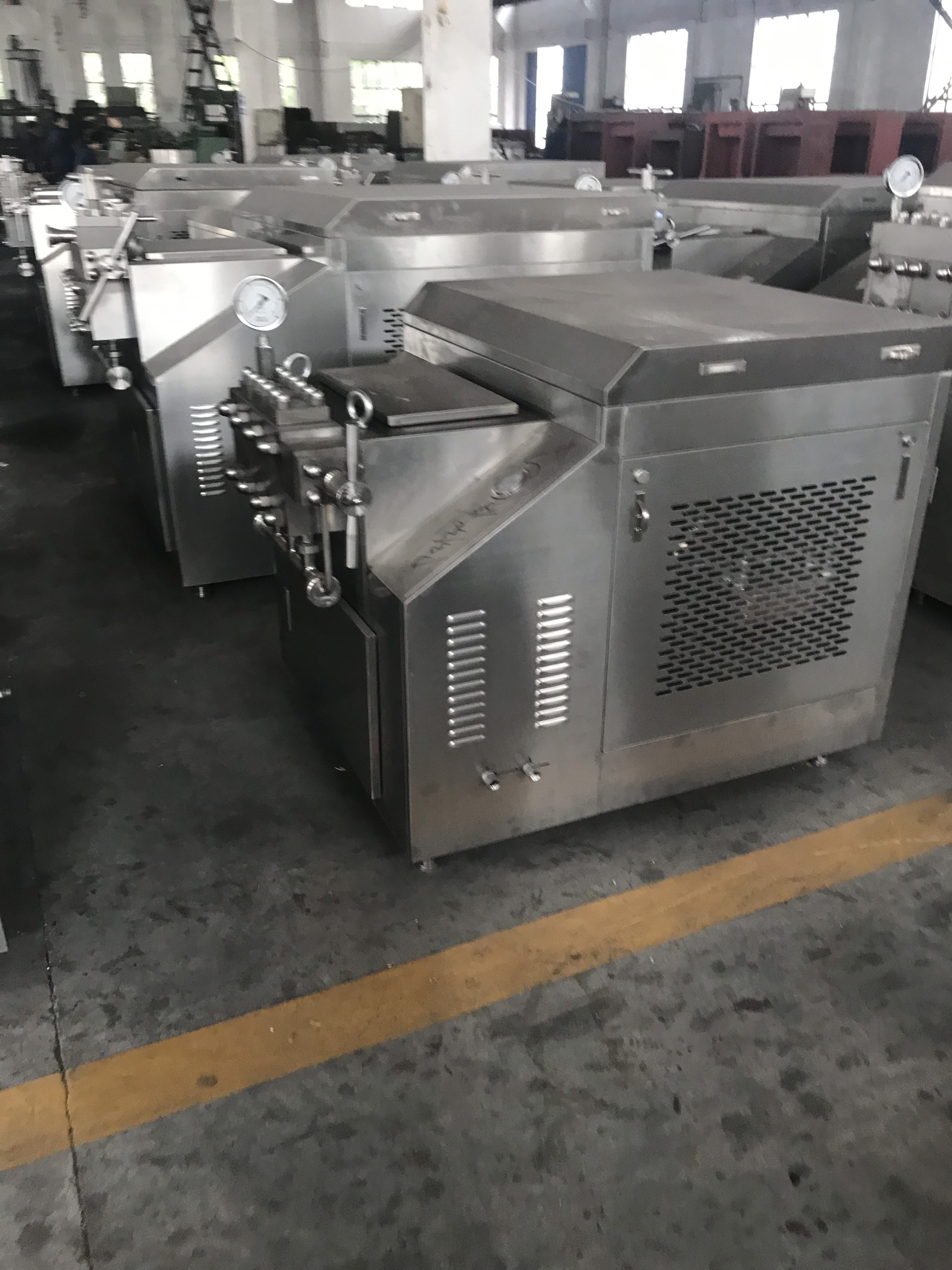 Máy đồng hóa - Công Ty TNHH Máy Và Thiết Bị Chế Biến Thực Phẩm Trọng Nghĩa