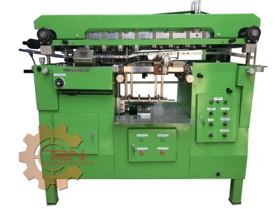 Máy dán nhãn đồ hộp