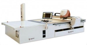 Máy cắt vải tự động FK Topcut