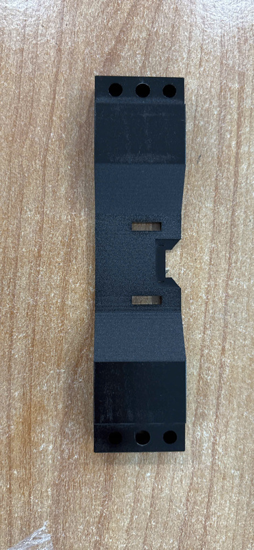 Giá đỡ thép mạ kẽm màu đen Cr3+