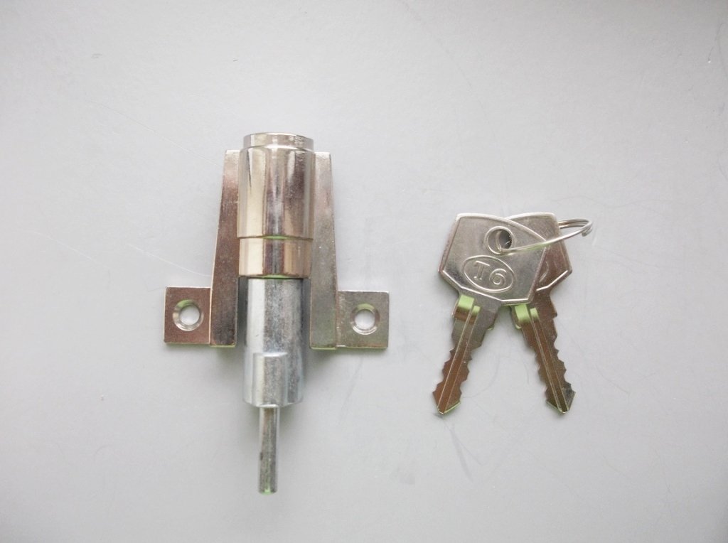 Khóa tủ T102-01 - Khóa Ngũ Kim Reallocks - Công Ty TNHH Sản Xuất Xuất Nhập Khẩu Ngũ Kim Reallocks