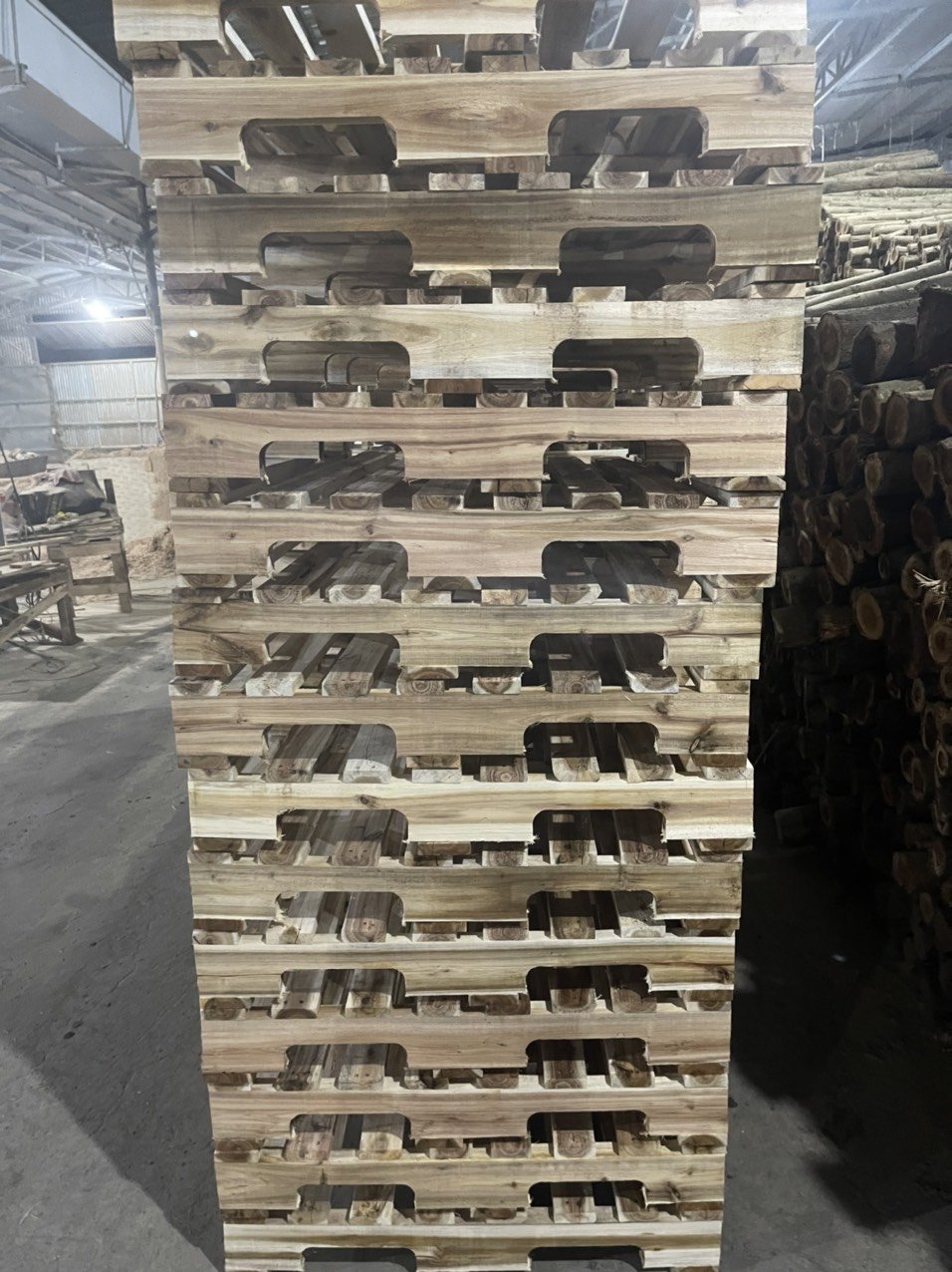 Pallet gỗ các loại - Pallet Gỗ Vy Nguyễn - Công Ty TNHH Dịch Vụ Sản Xuất Pallet Vy Nguyễn