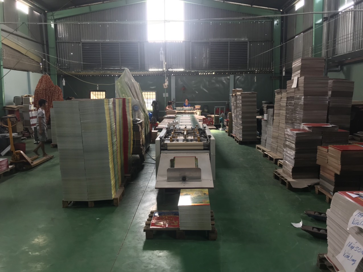 Xưởng sản xuất - Công Ty TNHH In Bao Bì - Hộp Quà Tặng Sài Gòn