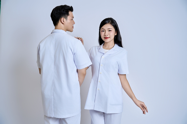 Áo blouse bác sĩ nam/nữ tay ngắn - May Đồng Phục Sao Mai - Công Ty TNHH Thương Mại Sao Mai