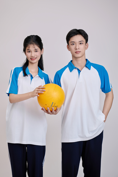 Áo thể dục học sinh cấp 3 phối màu xanh trắng + quần xanh than - May Đồng Phục Sao Mai - Công Ty TNHH Thương Mại Sao Mai